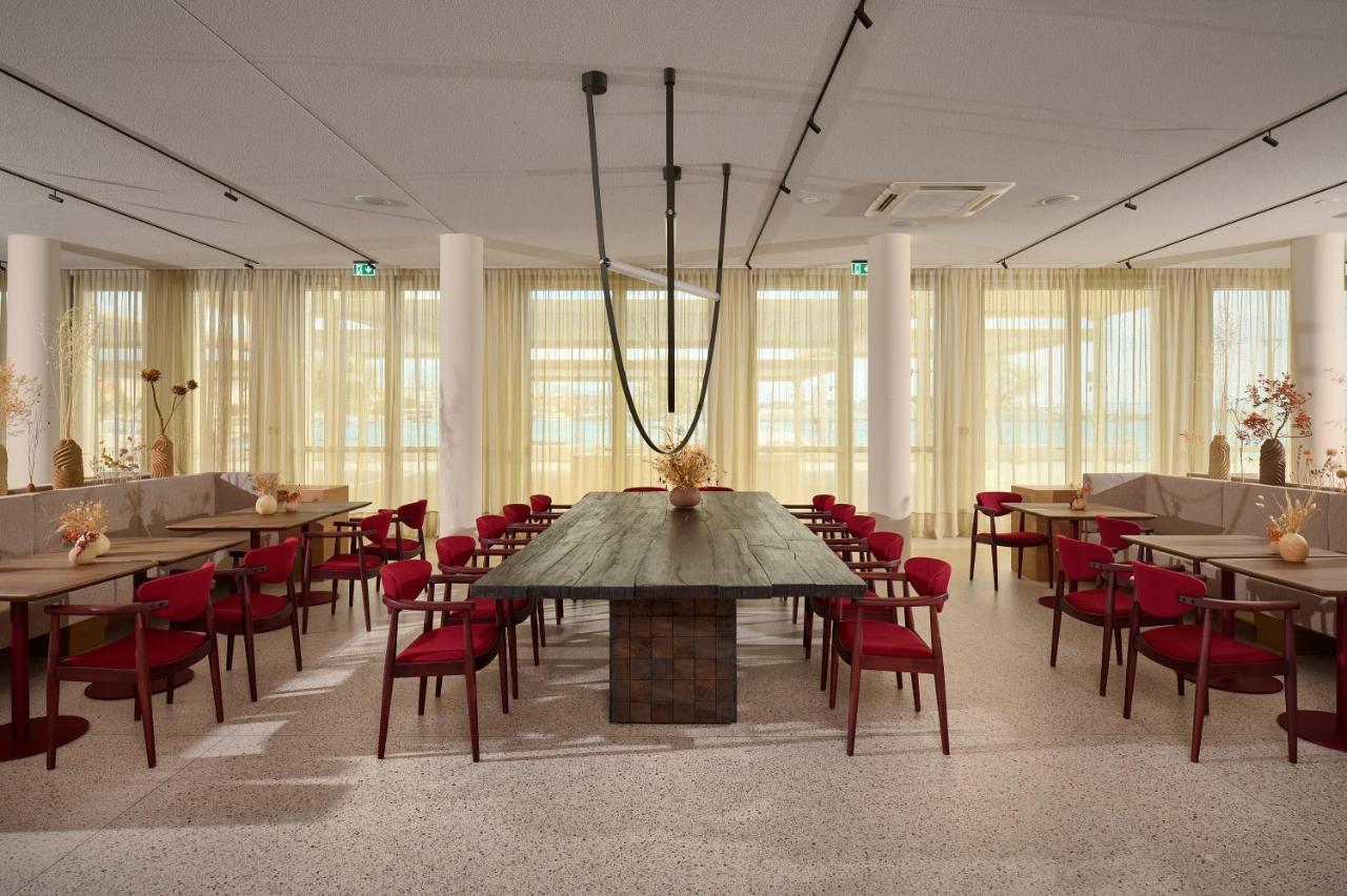 Hotel Ambasador 스플리트 외부 사진 The restaurant