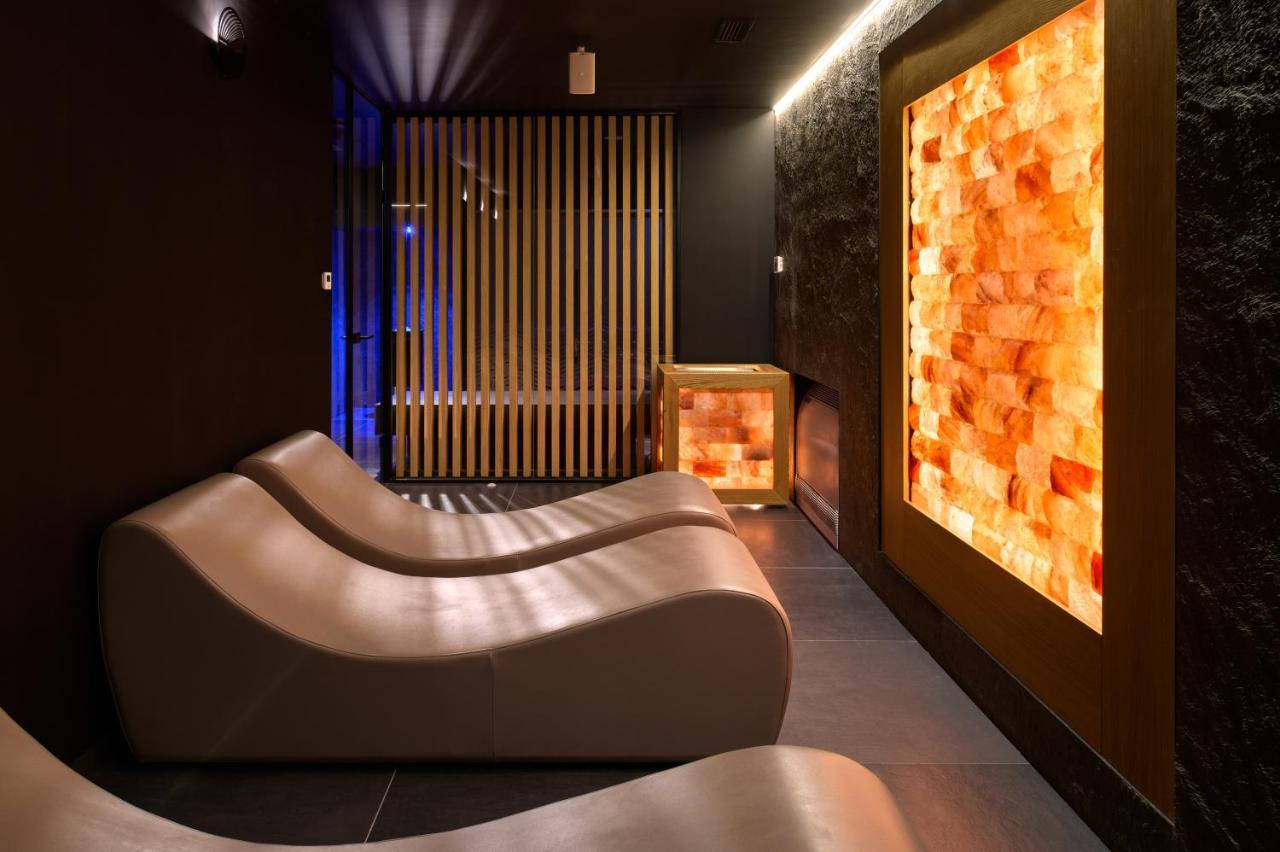 Hotel Ambasador 스플리트 외부 사진 Salt room