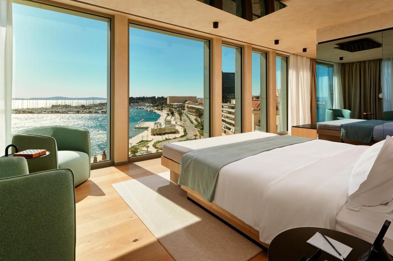 Hotel Ambasador 스플리트 외부 사진 A room at the Mandarin Oriental, Munich