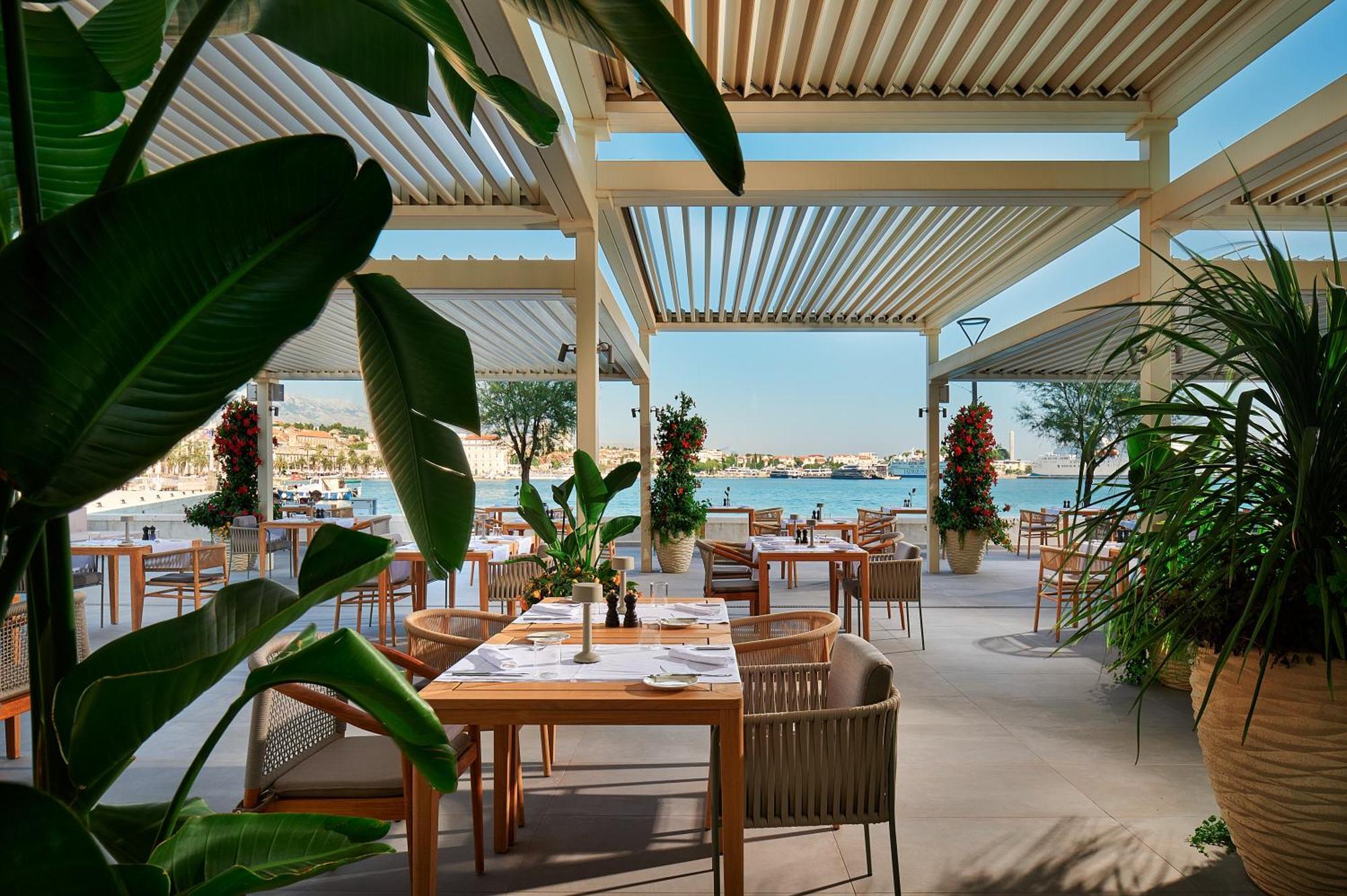 Hotel Ambasador 스플리트 외부 사진 The Beach Club